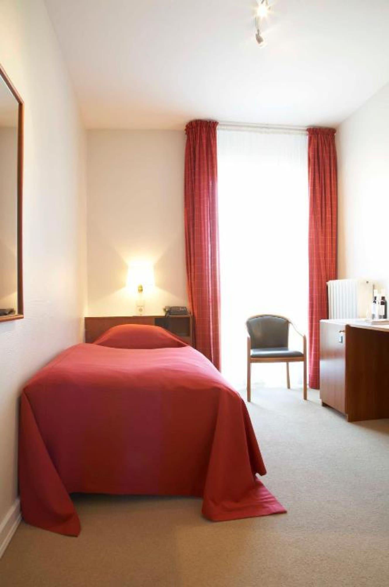 Hotel Baseler Hof Hamburg Exterior photo